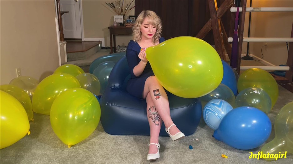 Inflatagirl Blow to Pop Balloons For Ukraine - pornevening.com